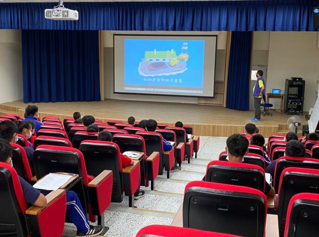 https://www.smjh.hlc.edu.tw/uploads/tadgallery/2021_04_14/1018_20200515海洋職業生涯宣導_200513_0016.jpg 