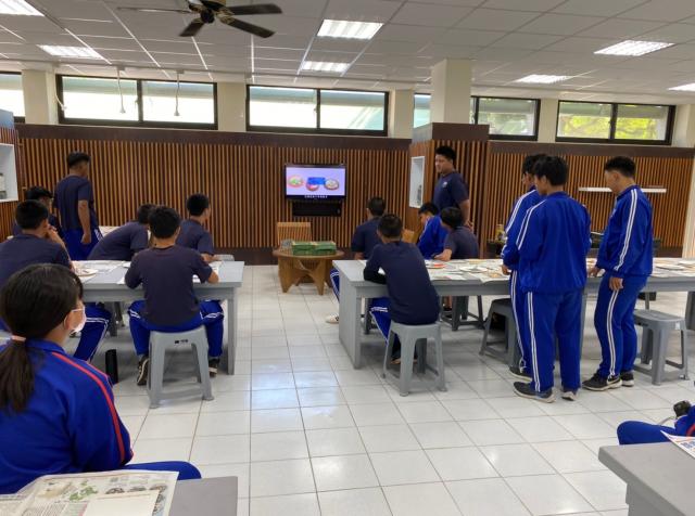 https://www.smjh.hlc.edu.tw/uploads/tadgallery/2021_04_14/1202_20200620璞石畫體驗_200712_2.jpg 