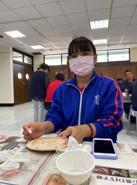 https://www.smjh.hlc.edu.tw/uploads/tadgallery/2021_04_14/1223_20200620璞石畫體驗_200712_23.jpg 
