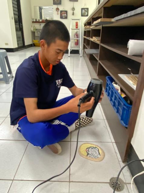 https://www.smjh.hlc.edu.tw/uploads/tadgallery/2021_04_14/1262_20200620璞石畫體驗_200712_62.jpg 