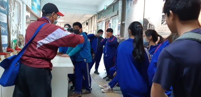 https://www.smjh.hlc.edu.tw/uploads/tadgallery/2021_04_14/1404_12.09校外教學－成功故事館_210413_30.jpg 