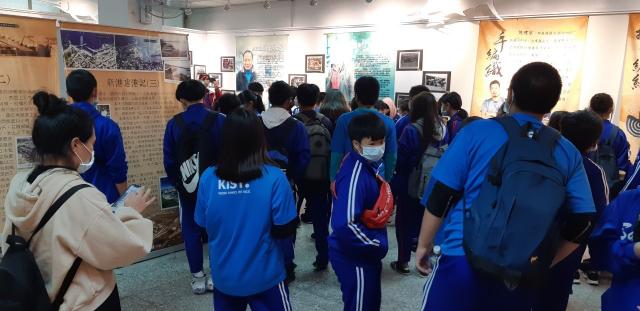 https://www.smjh.hlc.edu.tw/uploads/tadgallery/2021_04_14/1421_12.09校外教學－成功故事館_210413_47.jpg 