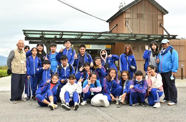 https://www.smjh.hlc.edu.tw/uploads/tadgallery/2021_04_14/1490_20201209校外教學_210413_30.jpg 