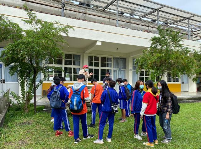 https://www.smjh.hlc.edu.tw/uploads/tadgallery/2021_04_14/1521_20201211八年級高中職參訪_210202_17.jpg 
