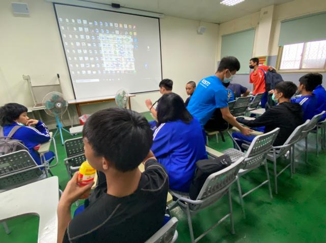 https://www.smjh.hlc.edu.tw/uploads/tadgallery/2021_04_14/1524_20201211八年級高中職參訪_210202_20.jpg 
