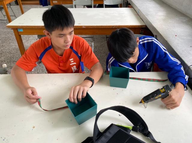 https://www.smjh.hlc.edu.tw/uploads/tadgallery/2021_04_14/1551_20201211八年級高中職參訪_210202_47.jpg 