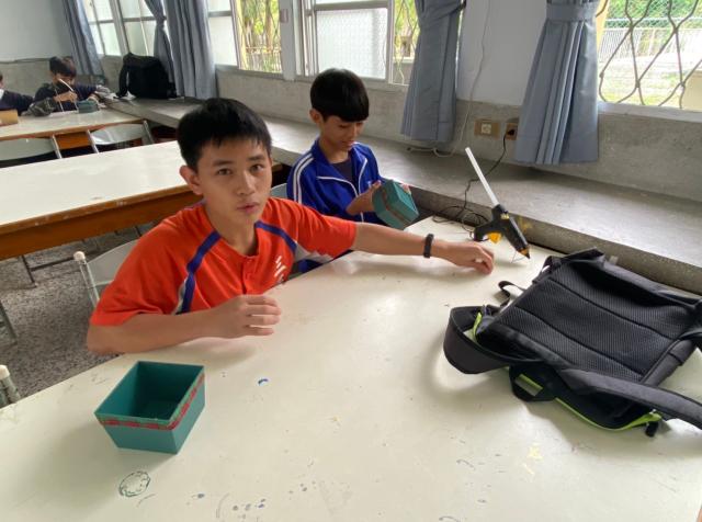 https://www.smjh.hlc.edu.tw/uploads/tadgallery/2021_04_14/1562_20201211八年級高中職參訪_210202_58.jpg 