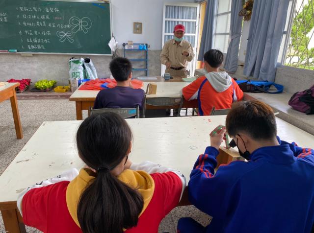 https://www.smjh.hlc.edu.tw/uploads/tadgallery/2021_04_14/1570_20201211八年級高中職參訪_210202_66.jpg 