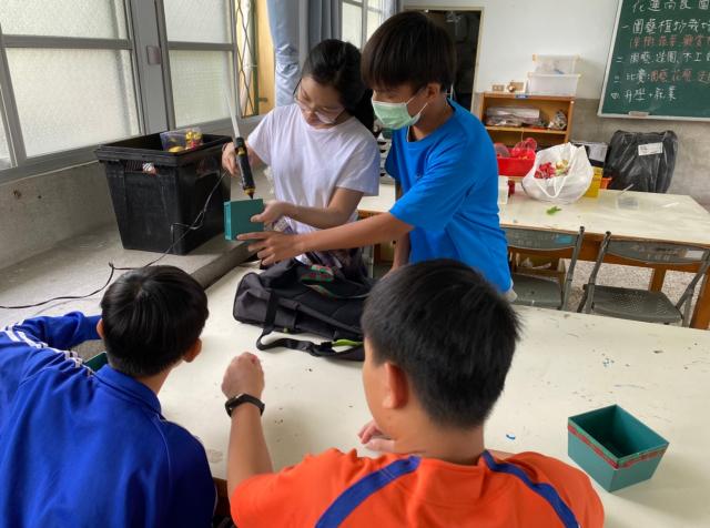 https://www.smjh.hlc.edu.tw/uploads/tadgallery/2021_04_14/1572_20201211八年級高中職參訪_210202_68.jpg 