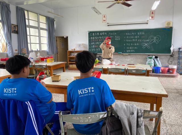 https://www.smjh.hlc.edu.tw/uploads/tadgallery/2021_04_14/1585_20201211八年級高中職參訪_210202_81.jpg 