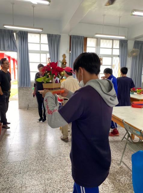 https://www.smjh.hlc.edu.tw/uploads/tadgallery/2021_04_14/1610_20201211八年級高中職參訪_210202_106.jpg 